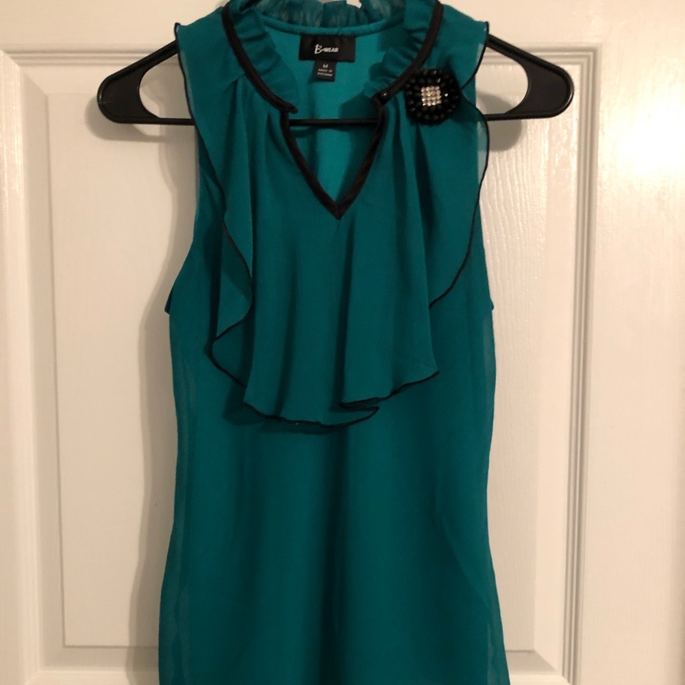 Women’s teal top